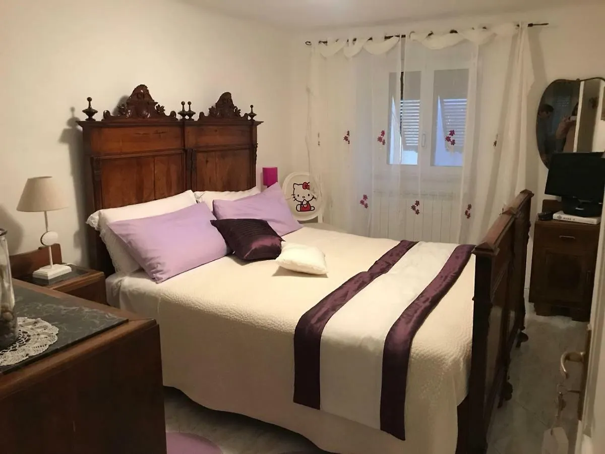 B&B Peverello Castelnuovo Magra 0*,  Italy