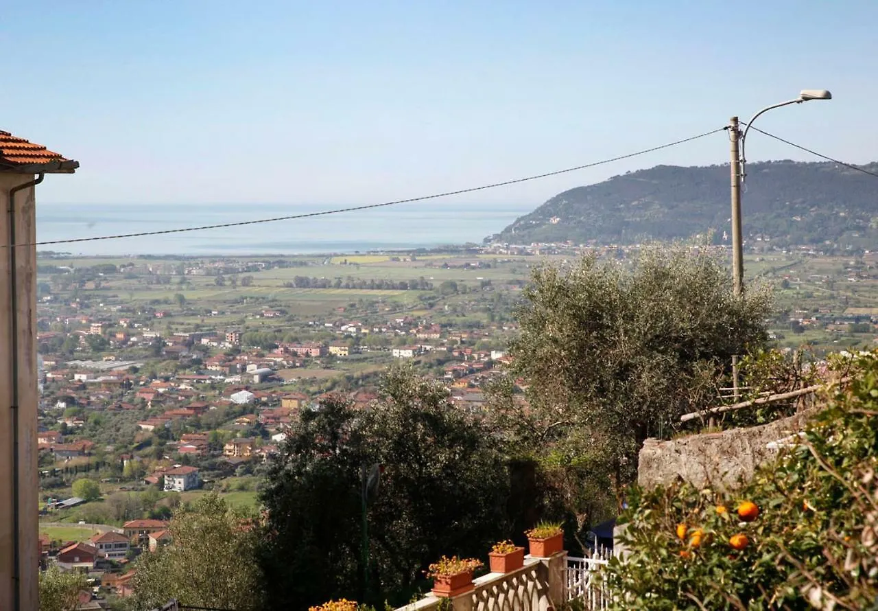 B&B Peverello Castelnuovo Magra Bed & Breakfast