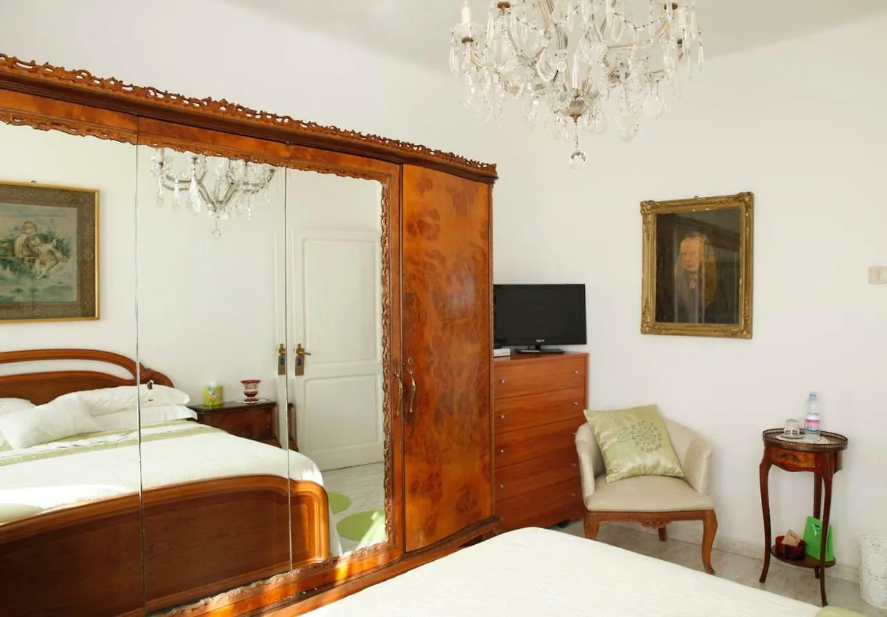 B&B Peverello Castelnuovo Magra 0*,