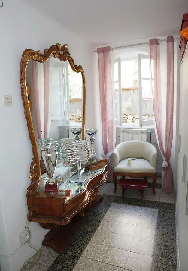 B&B Peverello Castelnuovo Magra Bed & Breakfast