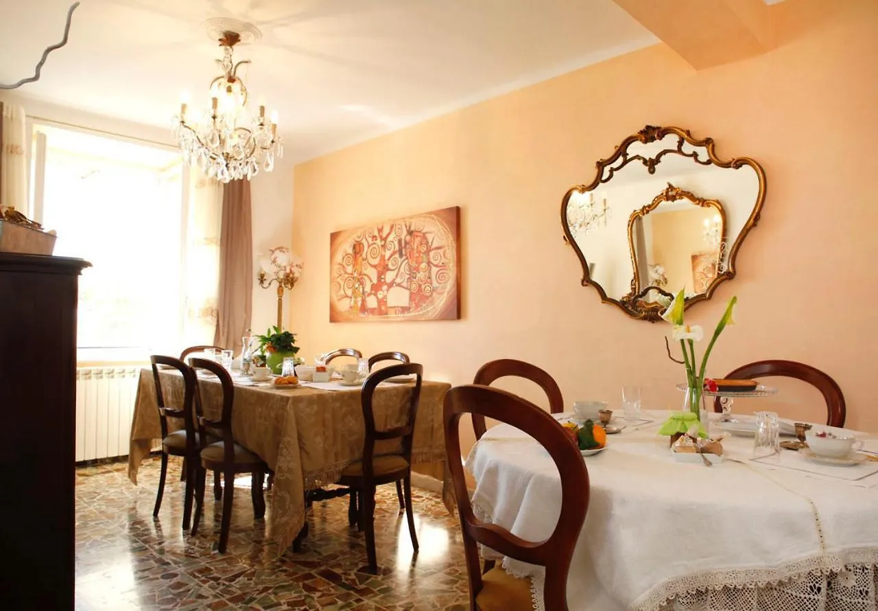 B&B Peverello Castelnuovo Magra Bed & Breakfast