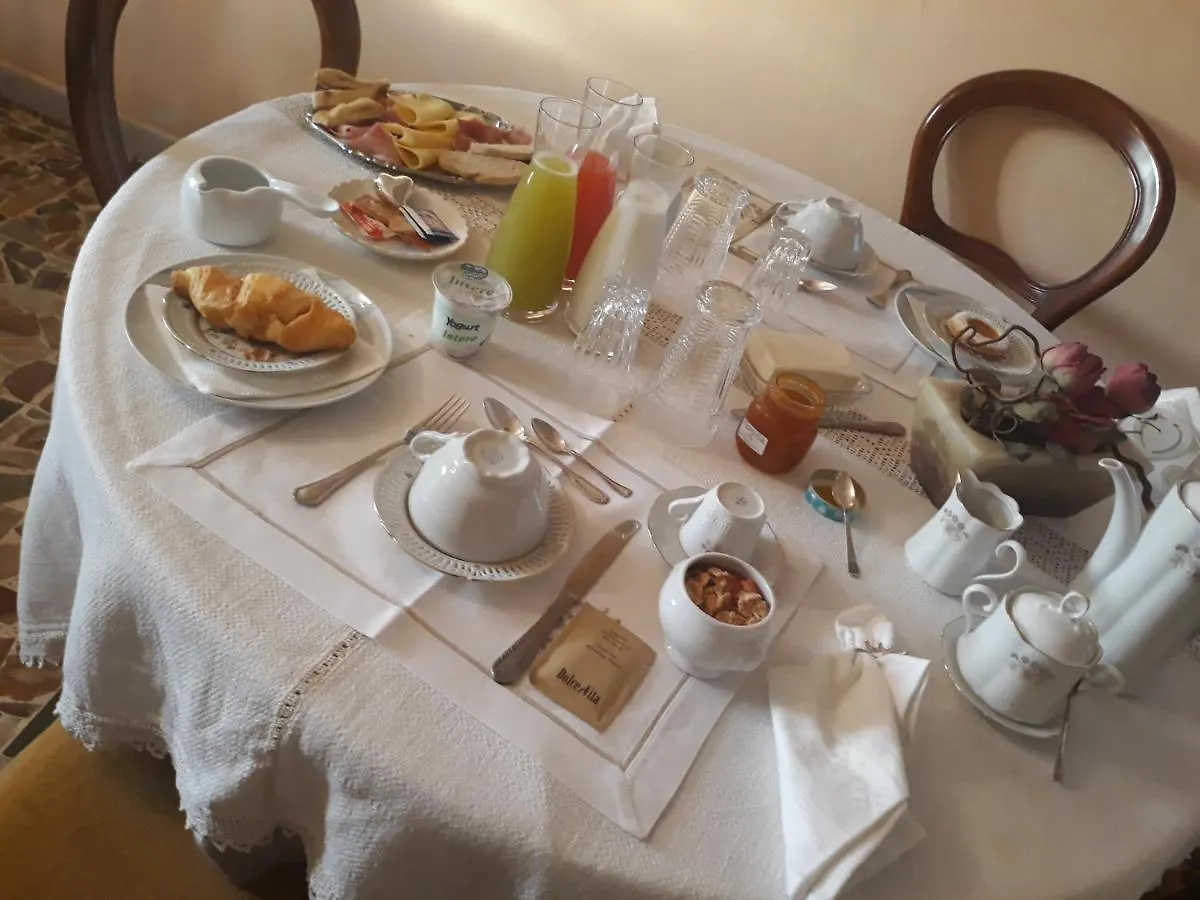 B&B Peverello Castelnuovo Magra Bed & Breakfast